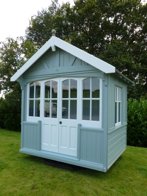 Boulton & Paul Revolving Summer House 6373